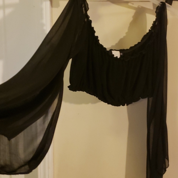 Top - Picture 2 of 3